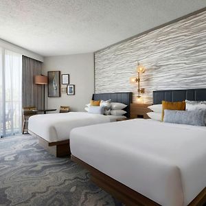 2 Double beds Marina Tower Deluxe Guest Room